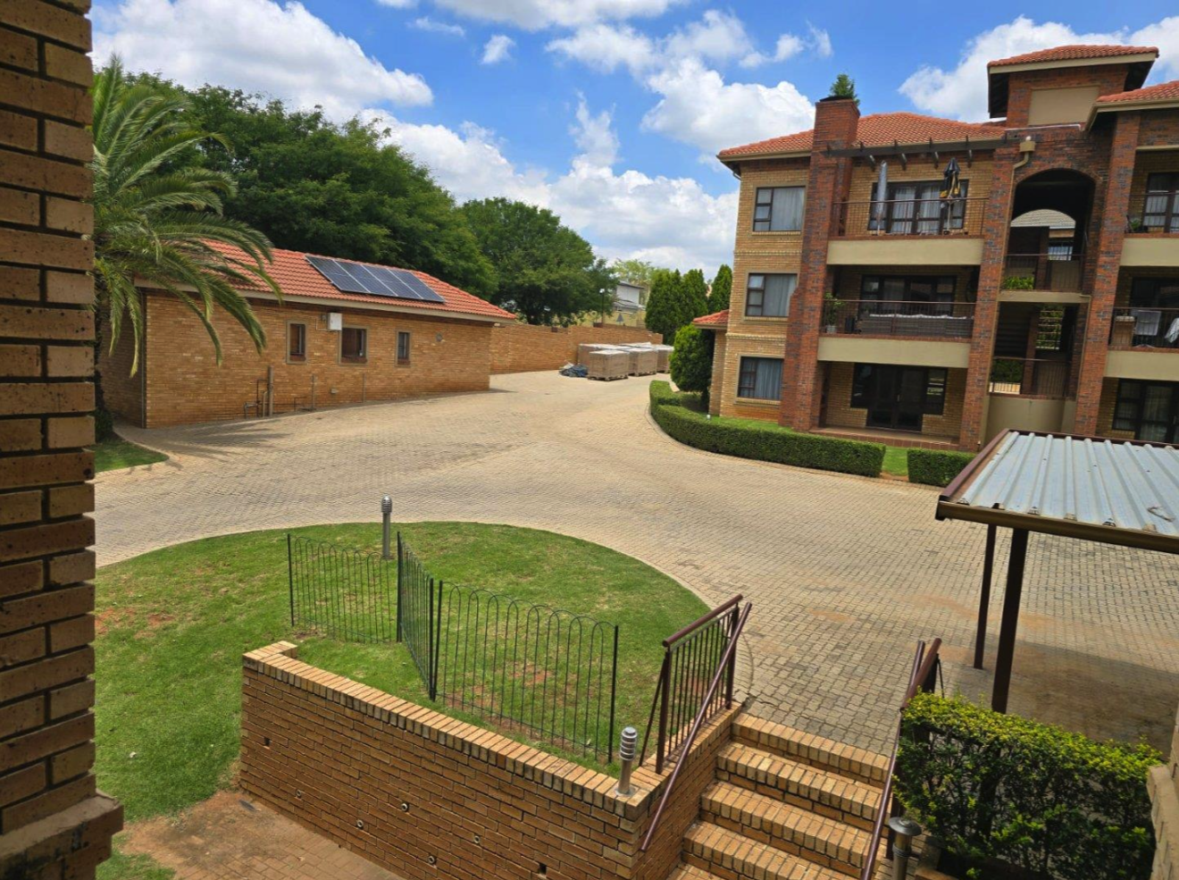 0.5 Bedroom Apartment / Flat for Sale in Honeydew - Roodepoort